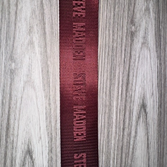 Steve Madden Small Burgundy Crossbody/ Hand Purse NWT! - Picture 4 of 7